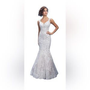 Allure Bridals Ivory Lace Wedding Gown